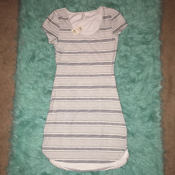 NWT Mudd gray & white, short sleeve, mini dress - Picture 1 of 8